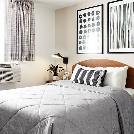 Intown Suites Extended Stay Pittsburgh Pa McCandless Township ภายนอก รูปภาพ