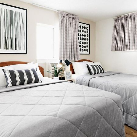 Intown Suites Extended Stay Pittsburgh Pa McCandless Township ภายนอก รูปภาพ
