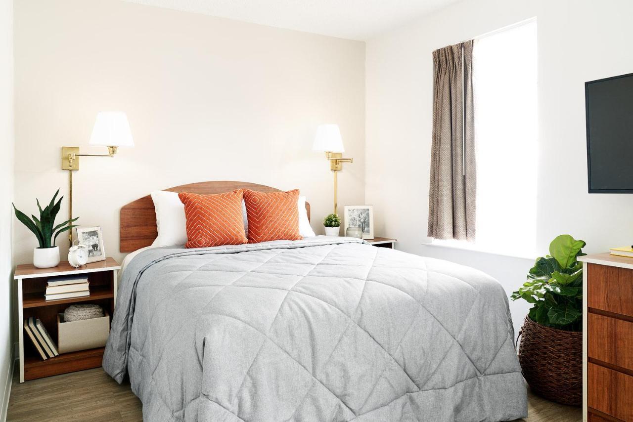 Intown Suites Extended Stay Pittsburgh Pa McCandless Township ภายนอก รูปภาพ