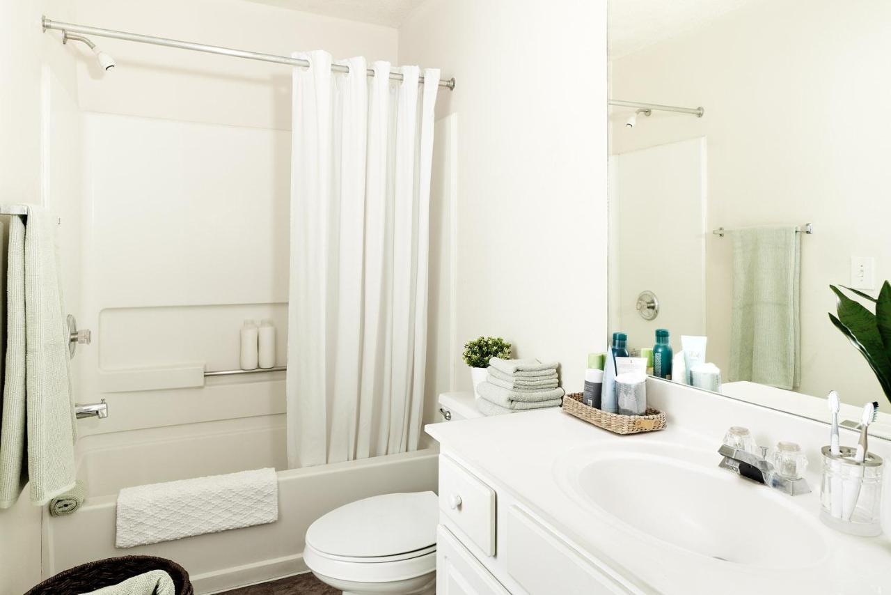 Intown Suites Extended Stay Pittsburgh Pa McCandless Township ภายนอก รูปภาพ