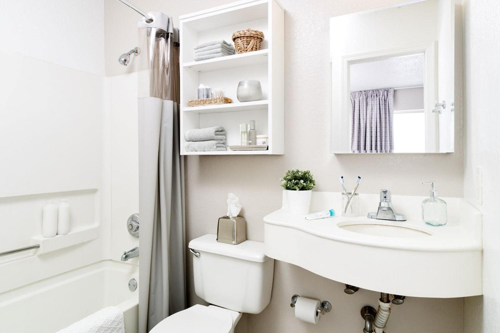 Intown Suites Extended Stay Pittsburgh Pa McCandless Township ภายนอก รูปภาพ