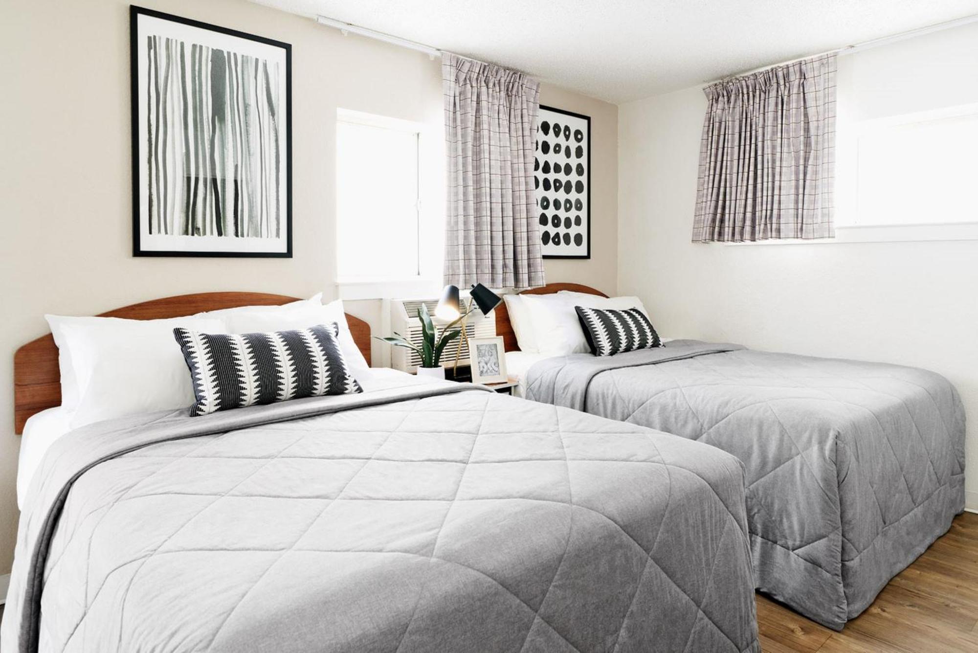 Intown Suites Extended Stay Pittsburgh Pa McCandless Township ภายนอก รูปภาพ