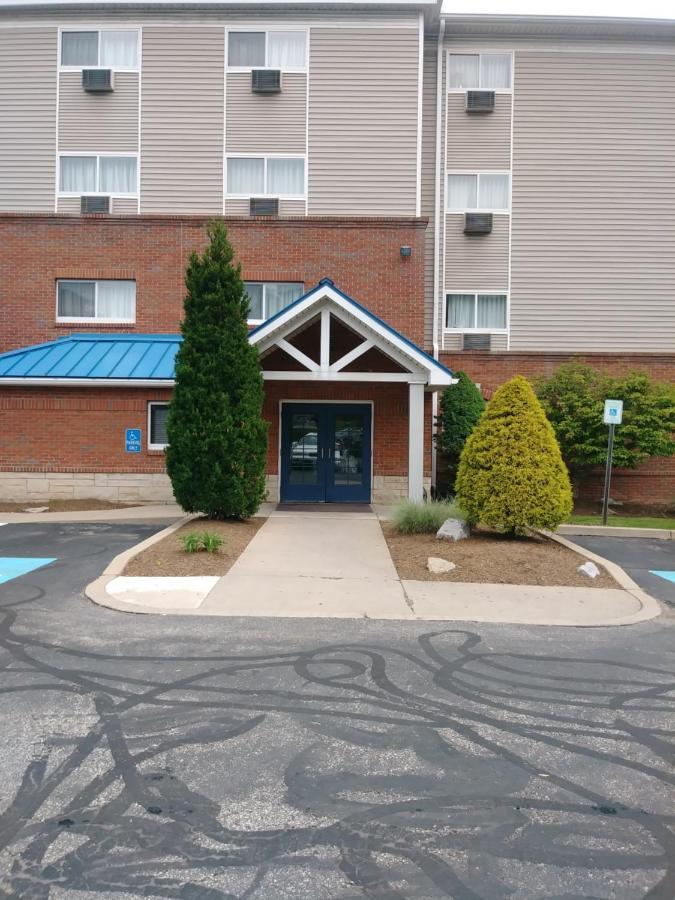 Intown Suites Extended Stay Pittsburgh Pa McCandless Township ภายนอก รูปภาพ